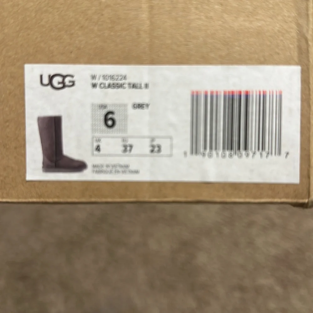 Brand new tall Uggs